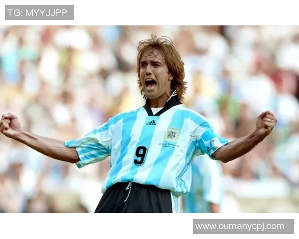 尊重每一位足球明星背后的努力与坚持，致敬他们为梦想拼搏的精神